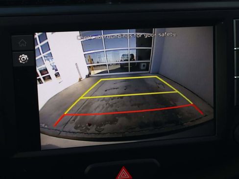 Used 2025 Kia Soul LX image 18