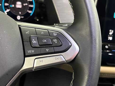 Used 2024 Volkswagen Atlas Cross Sport SE w/ Panoramic Sunroof Package image 25