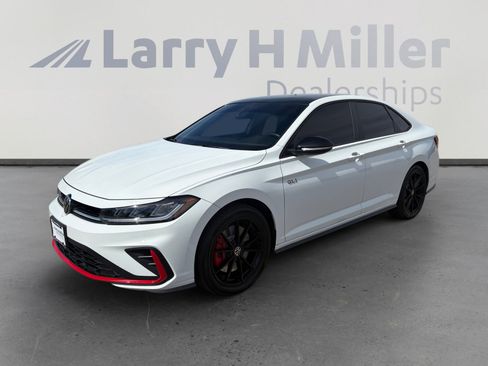 Used 2025 Volkswagen Jetta GLI Autobahn image 1