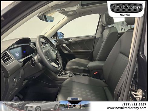 Used 2022 Volkswagen Tiguan SE image 12