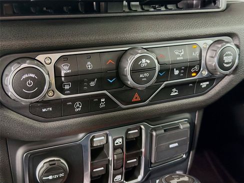 Used 2024 Jeep Wrangler Unlimited Sport AWD/4WD image 21