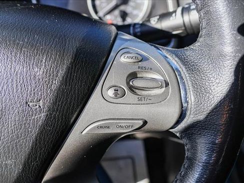 Used 2018 Nissan Murano SV w/ Premium Package image 16