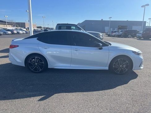 Used 2025 Toyota Camry XSE image 4