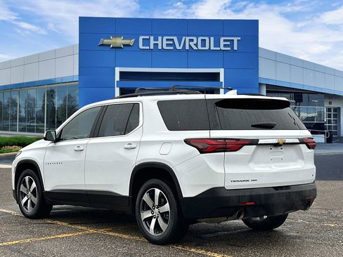 Certified 2023 Chevrolet Traverse LT w/ LT Premium Package image 3