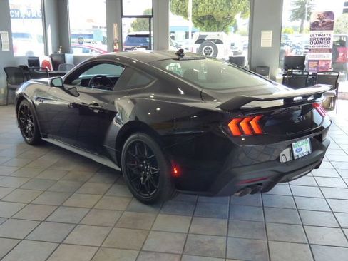 New 2026 Ford Mustang GT Premium w/ GT Performance Package RWD image 5