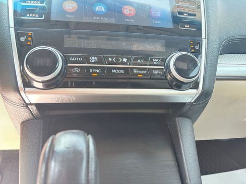 Used 2019 Subaru Outback 2.5i Premium w/ Popular Package #2 AWD/4WD image 17