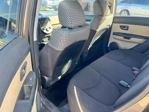 Used 2010 Kia Soul ! image 21