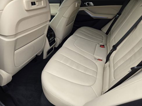 Used 2021 BMW X5 xDrive40i w/ Premium Package 2 image 40