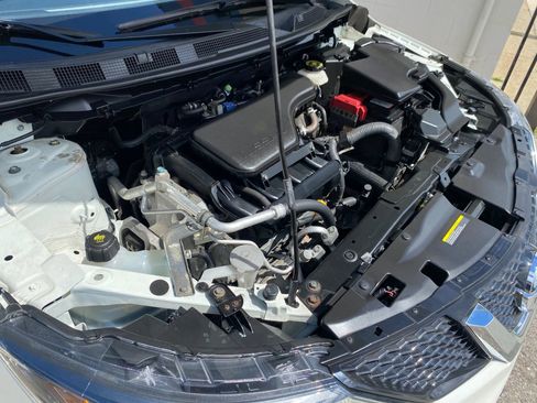 Used 2017 Nissan Rogue Sport SV w/ SV Premium Package image 34