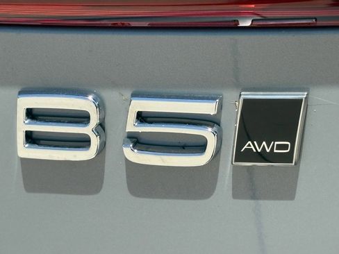 New 2026 Volvo XC60 B5 Plus w/ Protection Package Premier image 10