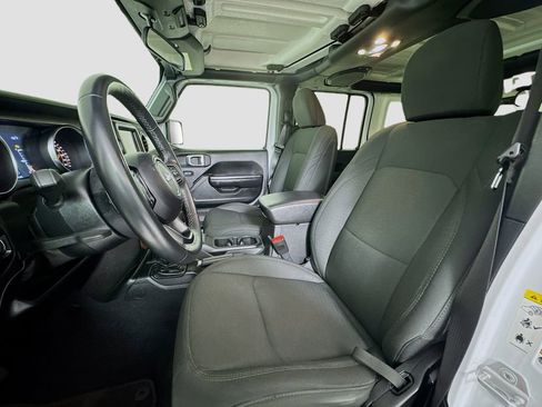 Used 2020 Jeep Wrangler Unlimited Sport w/ Technology Group image 8