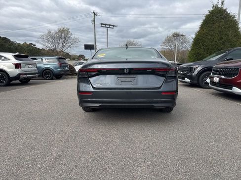 Used 2024 Honda Accord EX image 4