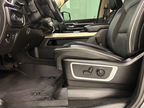 Used 2021 RAM 1500 Laramie w/ Laramie Southwest Edition AWD/4WD image 3