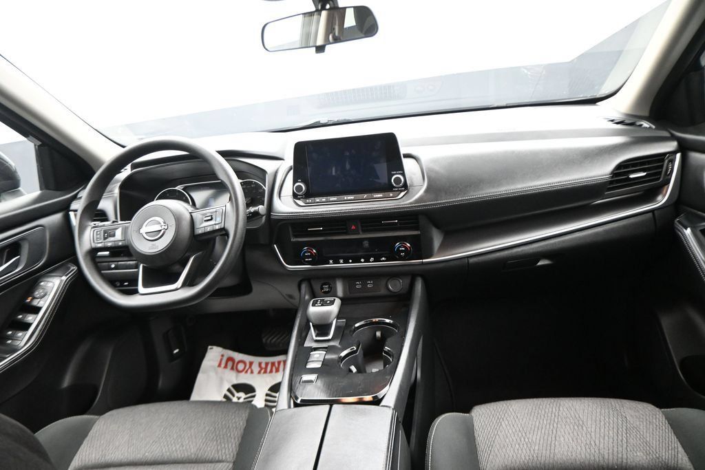 Used 2024 Nissan Rogue SV FWD image 15