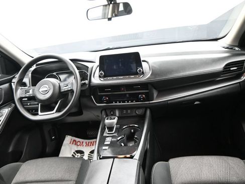 Used 2024 Nissan Rogue SV FWD image 15