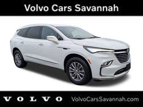 Used 2024 Buick Enclave Premium image 2