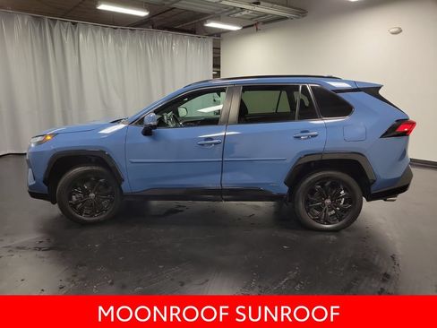 Used 2022 Toyota RAV4 SE w/ Convenience Package AWD/4WD image 5