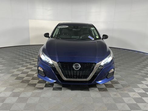 Used 2021 Nissan Altima 2.5 SR w/ SR Premium Package AWD/4WD image 5