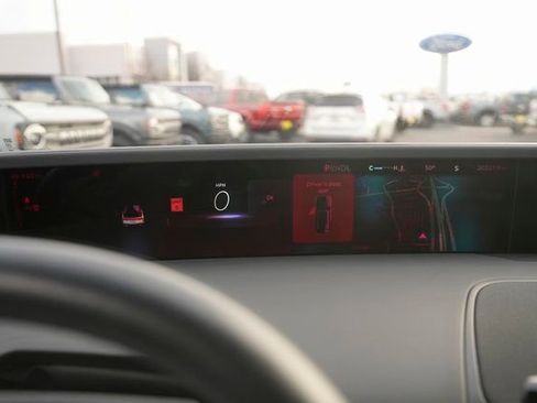 Used 2024 Lincoln Nautilus Reserve w/ Equipment Group 202A image 25