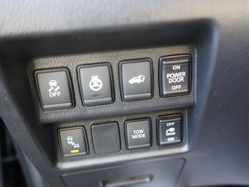 Used 2017 Nissan Pathfinder SL FWD image 14