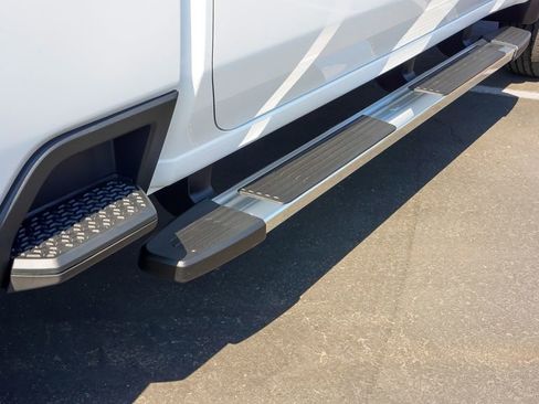 Used 2025 GMC Sierra 2500 SLE w/ SLE Value Package; image 17