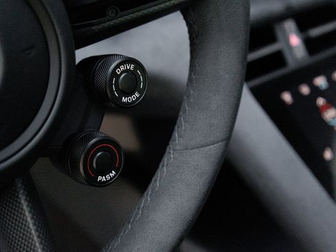 New 2025 Porsche Taycan GTS image 21