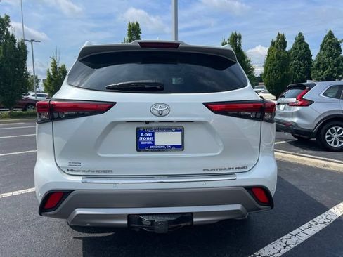 Used 2022 Toyota Highlander Platinum AWD/4WD image 7
