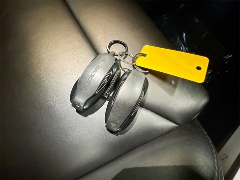 Used 2020 Tesla Model S Long Range image 37