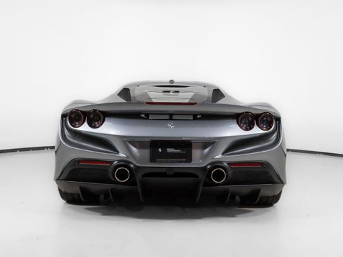 Used 2022 Ferrari F8 Tributo image 7