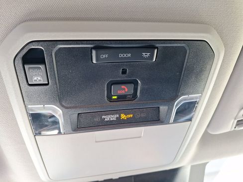 Used 2023 Toyota Tundra Limited image 31