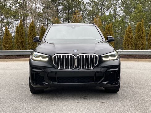 Used 2023 BMW X5 xDrive40i w/ M Sport Package image 12