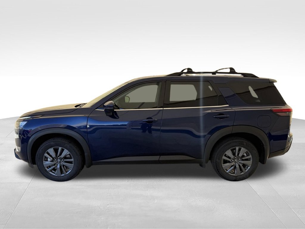 Used 2024 Nissan Pathfinder SV AWD/4WD image 9