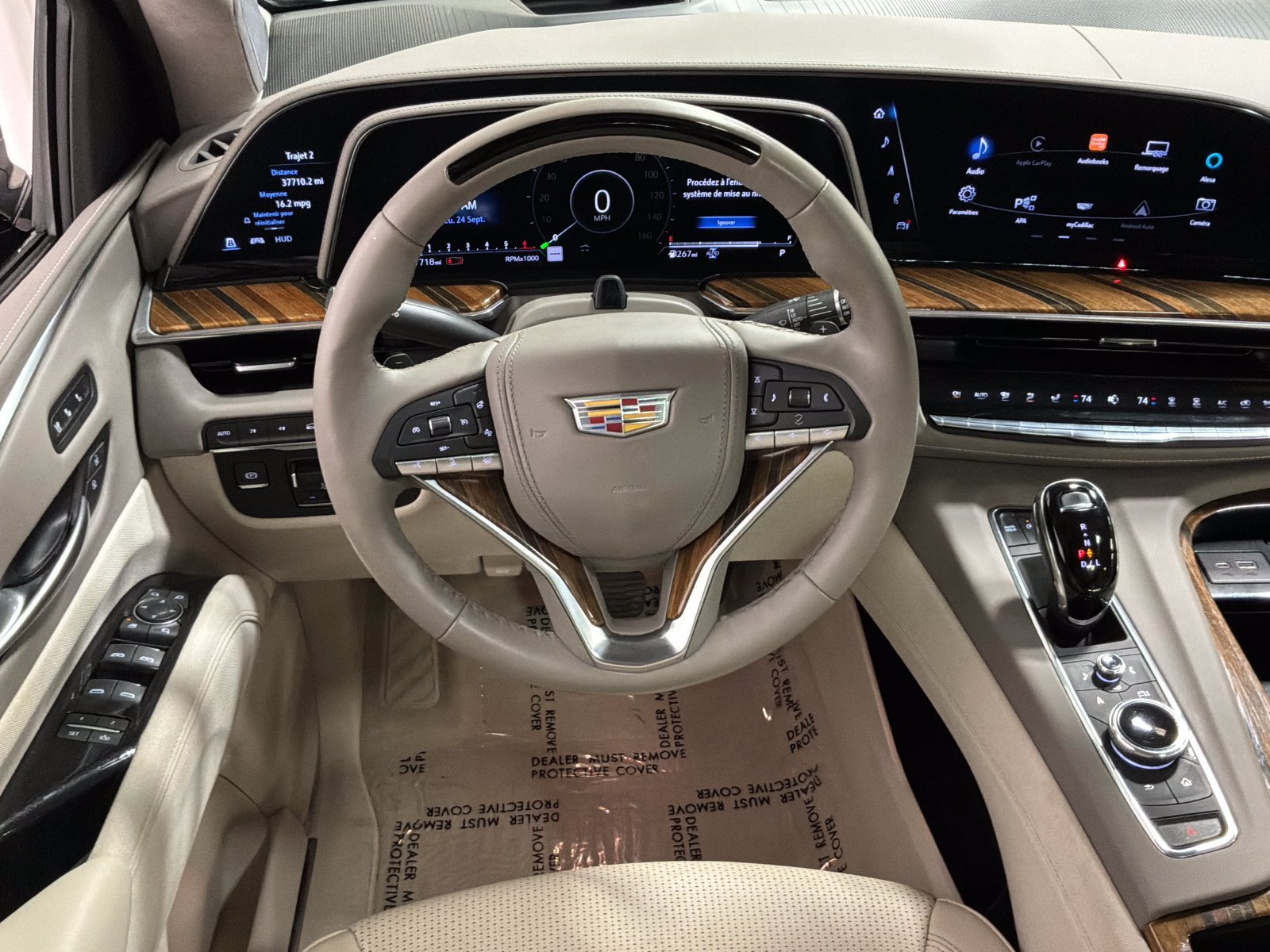 Used 2023 Cadillac Escalade ESV Premium Luxury Platinum AWD/4WD image 8