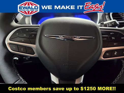 New 2026 Chrysler Pacifica Select AWD/4WD image 5