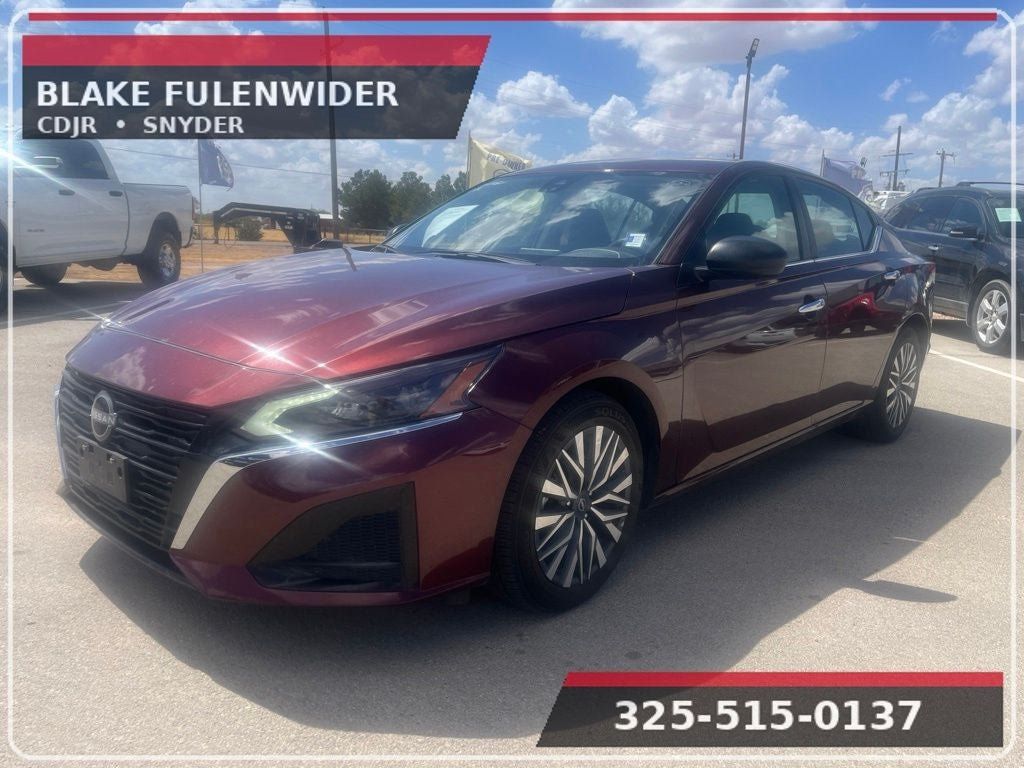 Used 2025 Nissan Altima 2.5 SV FWD image 1