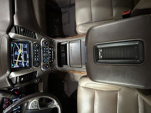 Used 2020 Chevrolet Tahoe Premier image 32