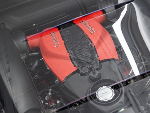 Used 2022 Ferrari F8 Tributo image 33