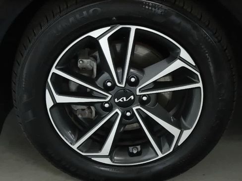 Used 2024 Kia Forte LXS w/ LXS Technology Package FWD image 37