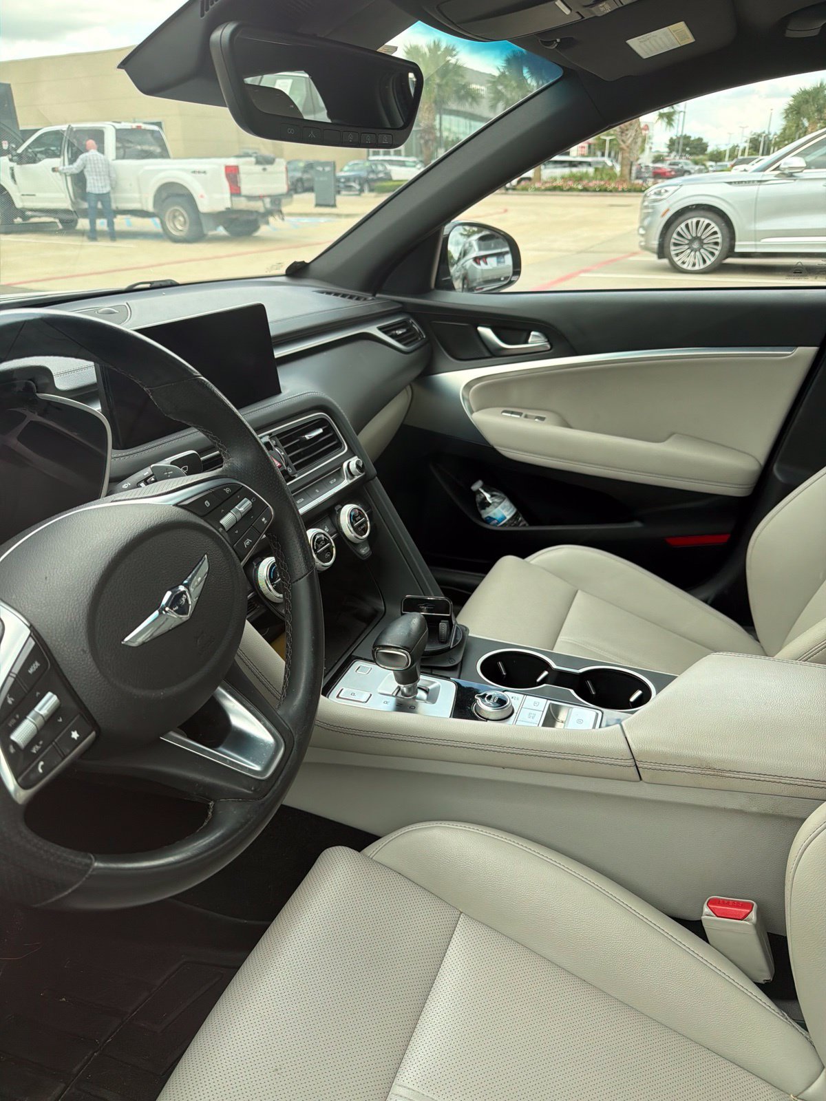 Used 2023 Genesis G70 2.0T RWD image 2