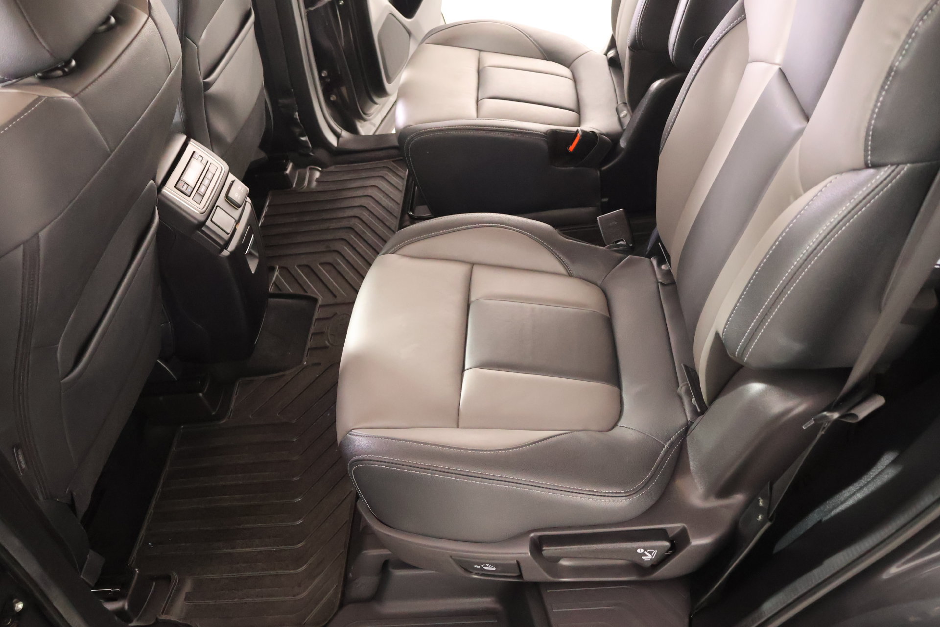 Used 2022 Subaru Ascent Onyx Edition AWD/4WD image 12
