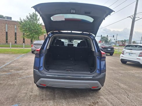 Used 2023 Nissan Rogue SV image 26
