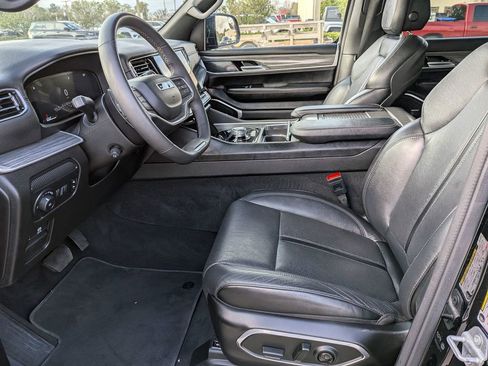 Used 2024 Jeep Wagoneer Series III image 10