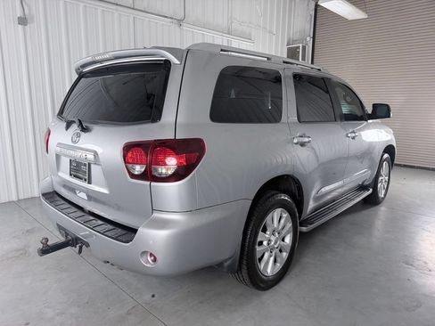 Used 2018 Toyota Sequoia Platinum AWD/4WD image 5