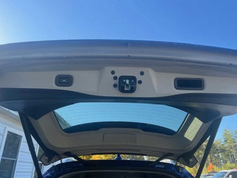 Used 2018 Nissan Rogue SV image 20