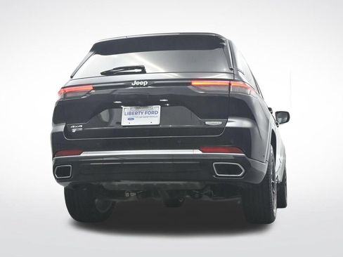 Used 2025 Jeep Grand Cherokee Summit AWD/4WD image 43