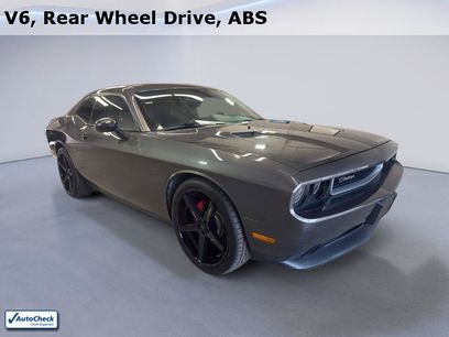 Used 2014 Dodge Challenger SXT