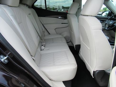 Used 2023 Buick Envision Avenir FWD image 32