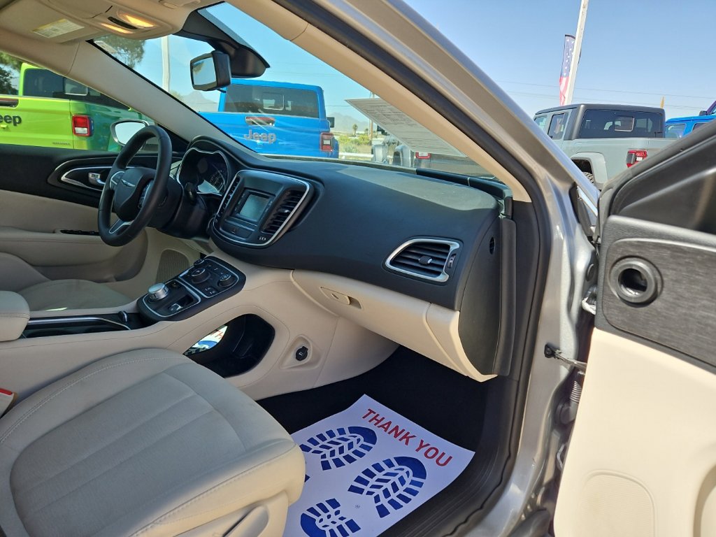 Used 2016 Chrysler 200 Limited FWD image 20