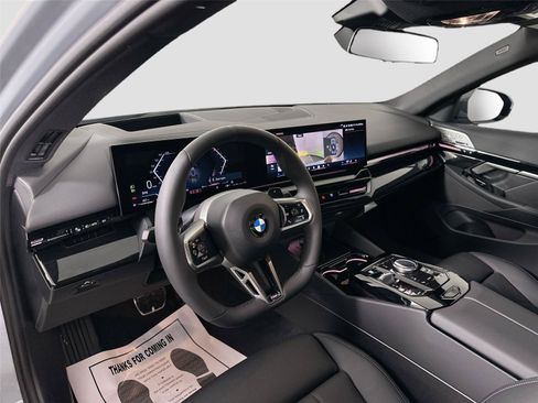 New 2026 BMW 530i xDrive w/ M Sport Package AWD/4WD image 10