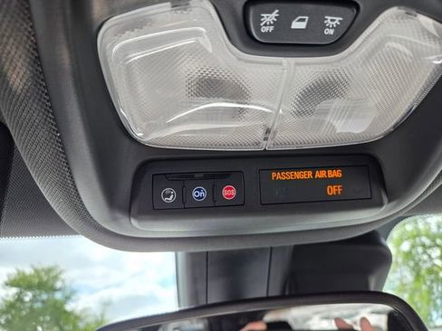 Used 2021 Chevrolet TrailBlazer ACTIV w/ Sun and Liftgate Package image 35